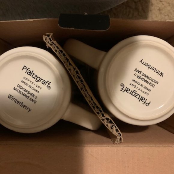 Pair of Pfaltzgraff WINTERBERRY Sentiment Mugs, Cheer and Joy, in Original Box - Picture 4 of 7